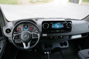 A_daschboard_1242_Small